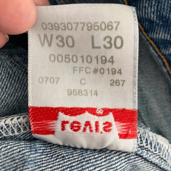 Vintage LEVI'S 501 Classic Straight Leg Ankle Jeans Blue - Picture 13 of 14